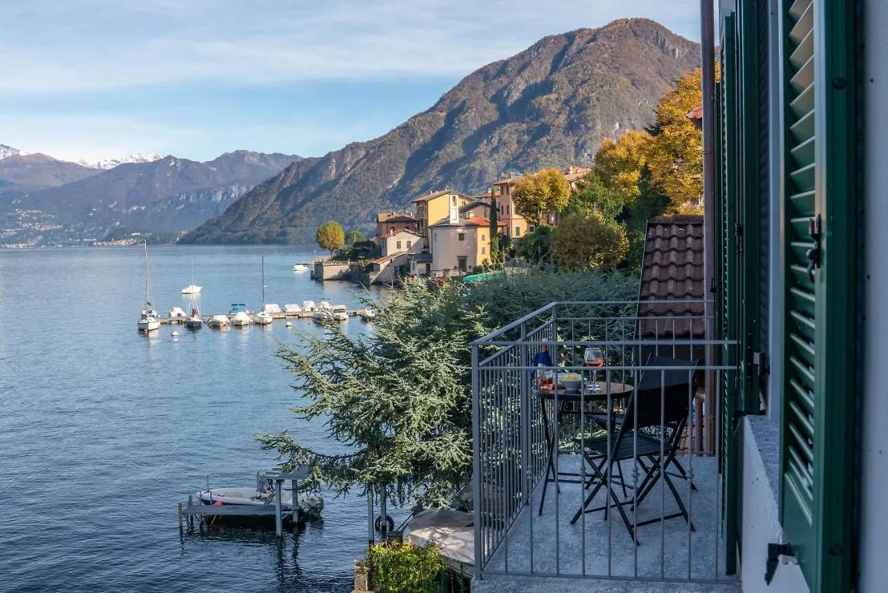Apartment Appartamento Comballo Lezzeno Italy